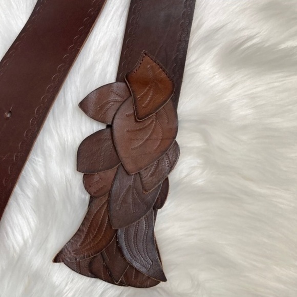 Urban Outfitters Stretchy Fall Leaf Design Elastic belt. - Picture 6 of 10